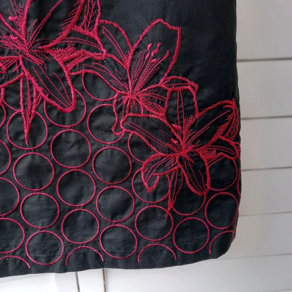 Desigual Black Fitted Dress Size 10 Embroidered Floral BNWT - Picture 4 of 15